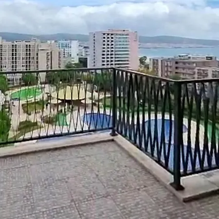 Royal Beach * ساني بيتش